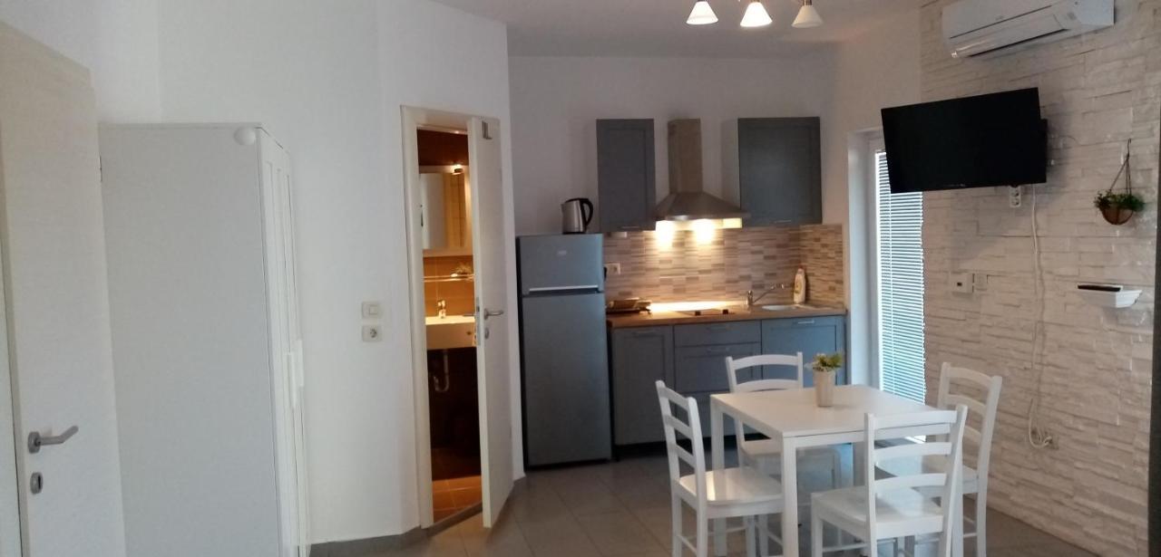 Summerhouse Duce Omis Luaran gambar
