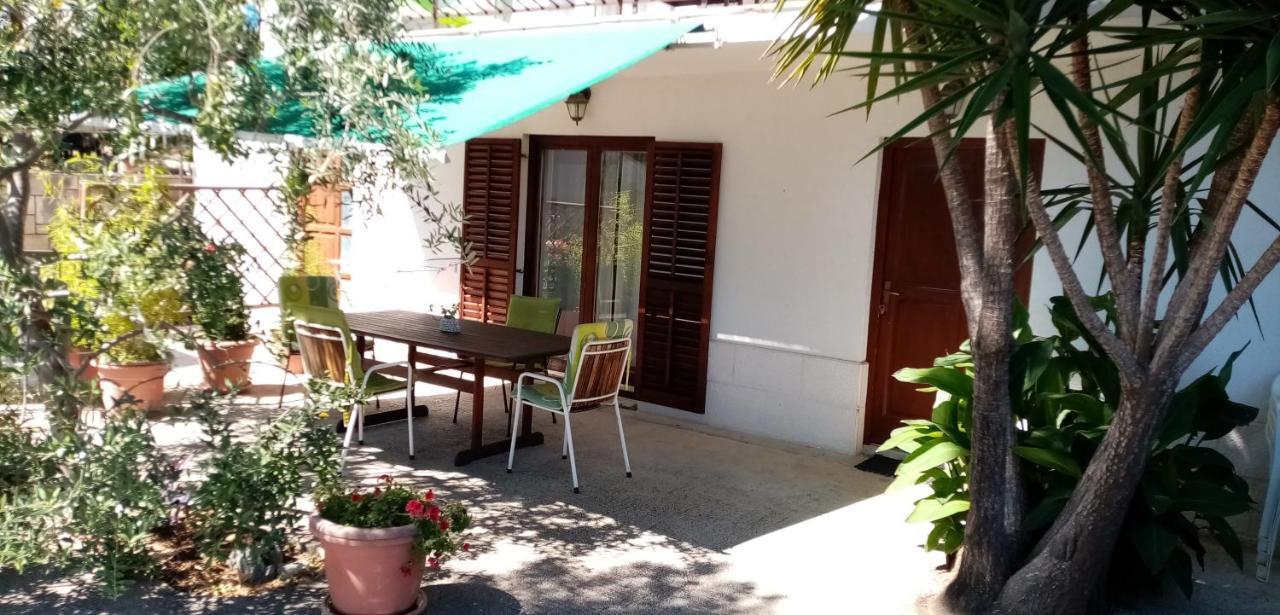 Summerhouse Duce Omis Luaran gambar
